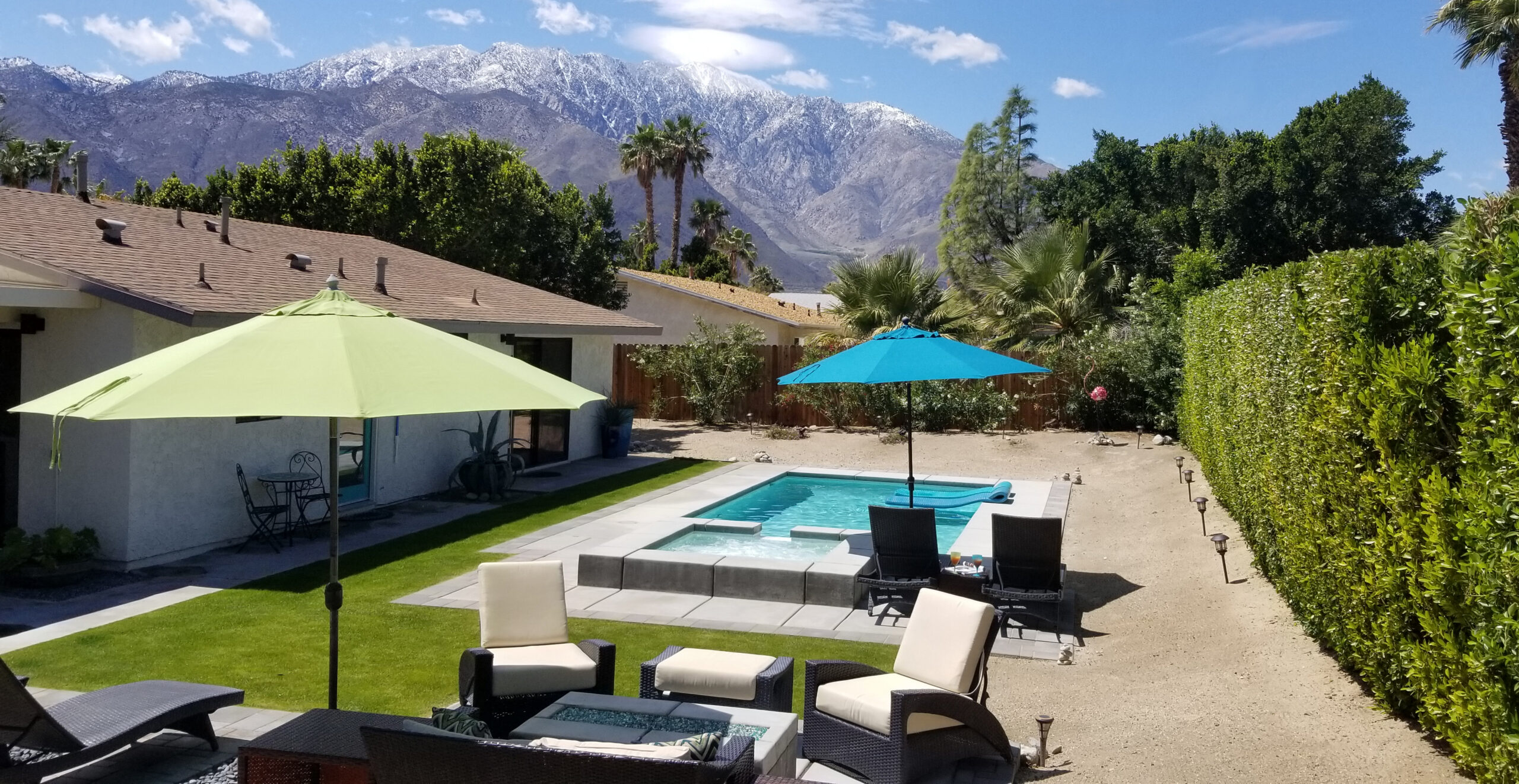 Deja-View Palm Springs Mountain View